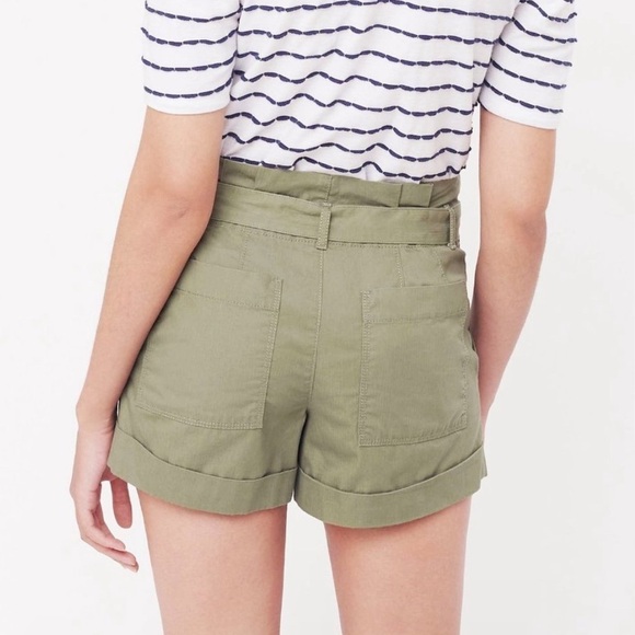 Loft Green Army Olive Green Belted Paperbag Shorts Neutral Normcore Size 6 - Picture 2 of 8